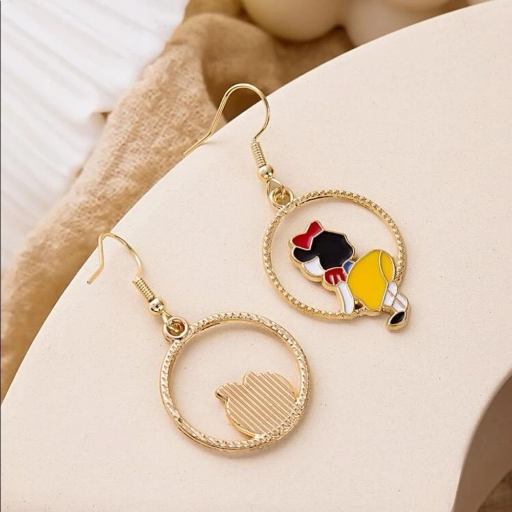 Snow White Apple Mismatched Goldtone Charm Drop Earrings - Picture 4 of 5